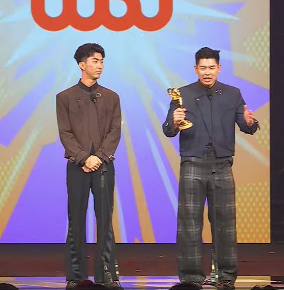 嘟嘟人獲獎。（圖／翻攝自YT @走鐘獎頒獎典禮 Walk Bell John Awards）