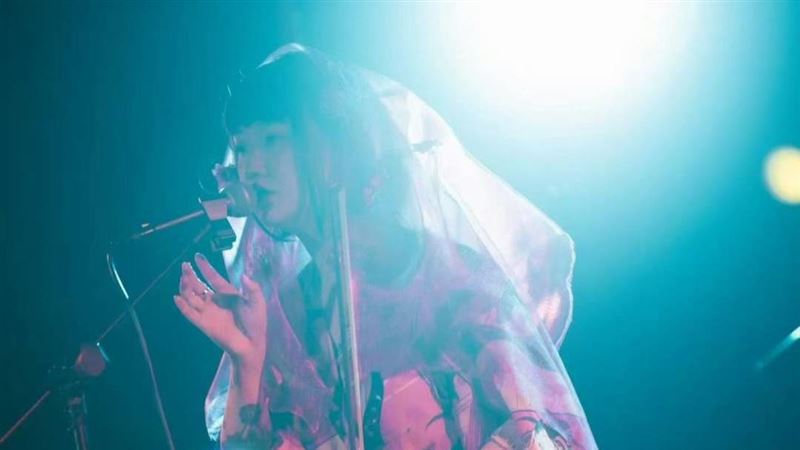 解惠鈞遭到電動座椅架擠壓胸腔身亡。（圖／翻攝自微博）