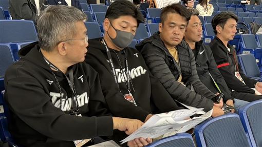 蔡其昌赴日陪同情蒐　拜會日職談台日交流