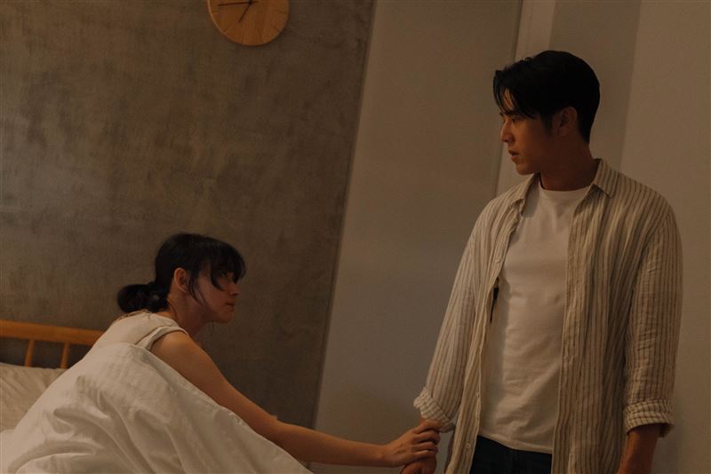 胡宇威面對「前女友」姚以緹的攻勢感到相當困擾。（圖／公視+提供）