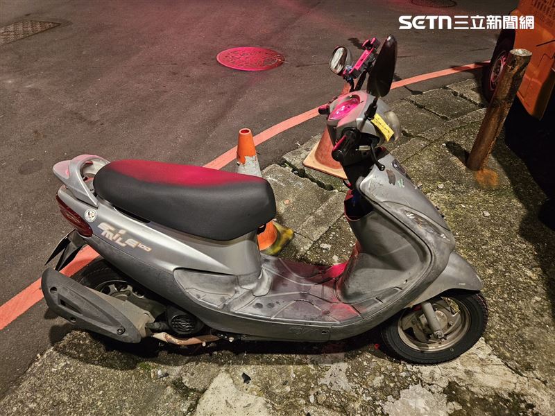 北市拒測王林彥池酒後騎車行經新店寶高路時自摔送醫。（圖／翻攝畫面）