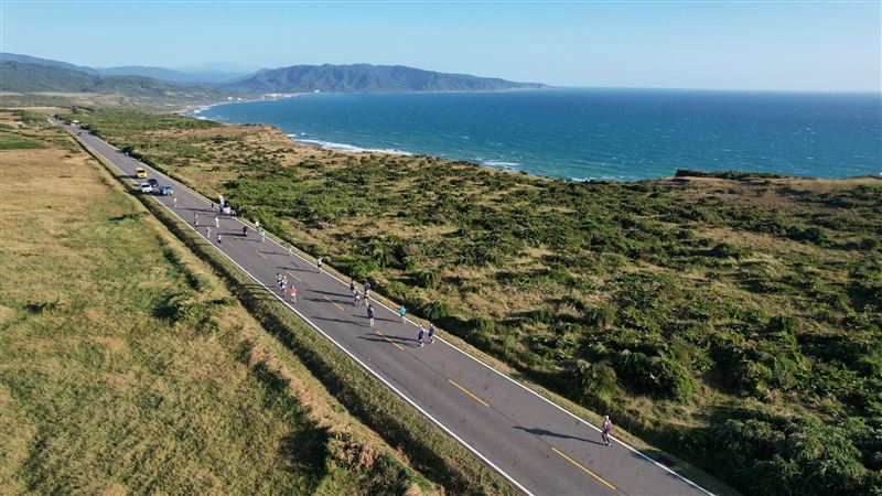 跑步順便抽出國!這馬拉松太補了