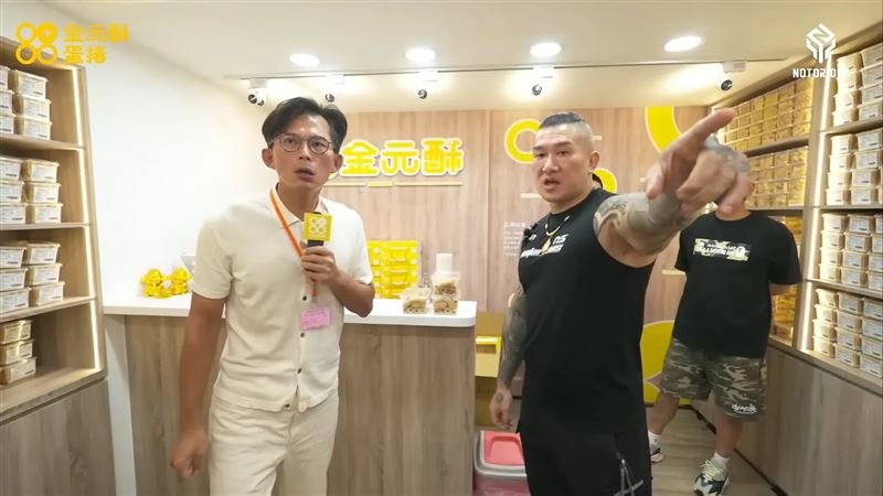 遭毀滅爆料!館長「蛋捲店收攤」扯柯文哲