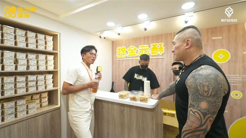 遭前員工反咬！館長崩潰：收掉蛋捲店