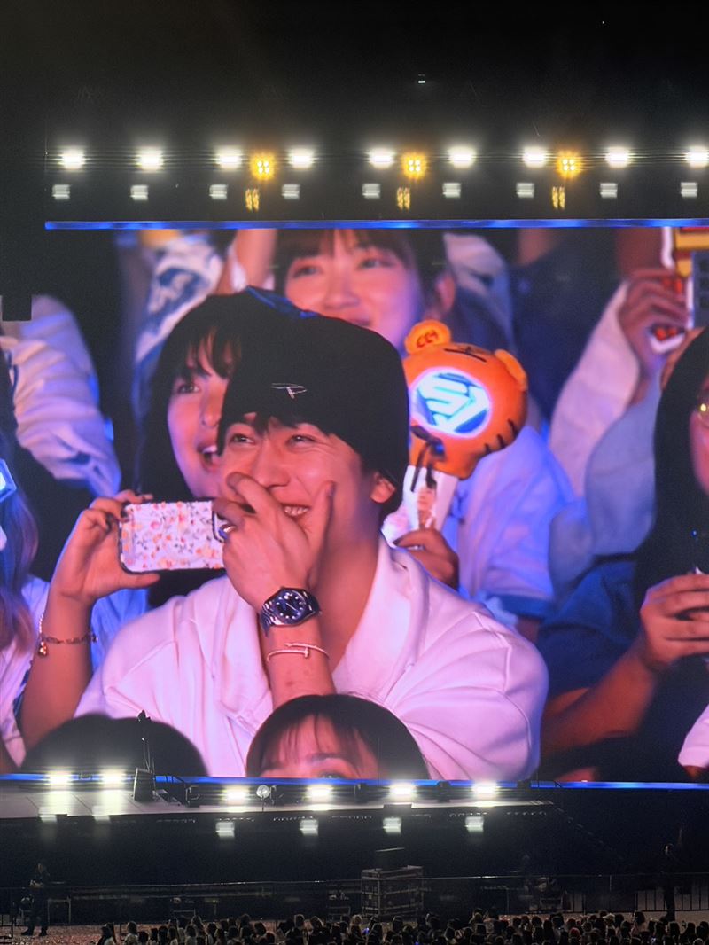 Super Junior-M成員周覓悄悄現身台下觀賞演唱會。（圖／讀者提供）