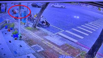 新／自小客衝撞待轉區！1人傷重不治