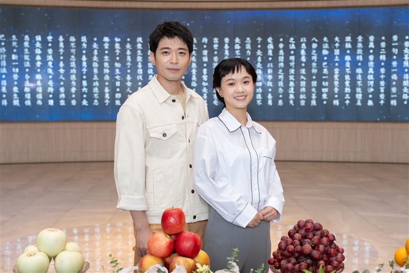 侯彥西（左）、嚴正嵐飾演夫妻。（圖／大愛電視提供）