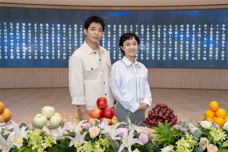 侯彥西（左）、嚴正嵐飾演夫妻。（圖／大愛電視提供）