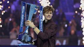 辛納（Jannik Sinner）衛冕ATP年終賽。（圖／美聯社／達志影像）