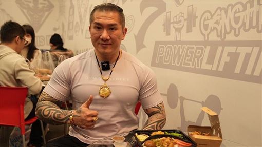 館長３公分再成熱議！粉絲喊嫂子是真愛