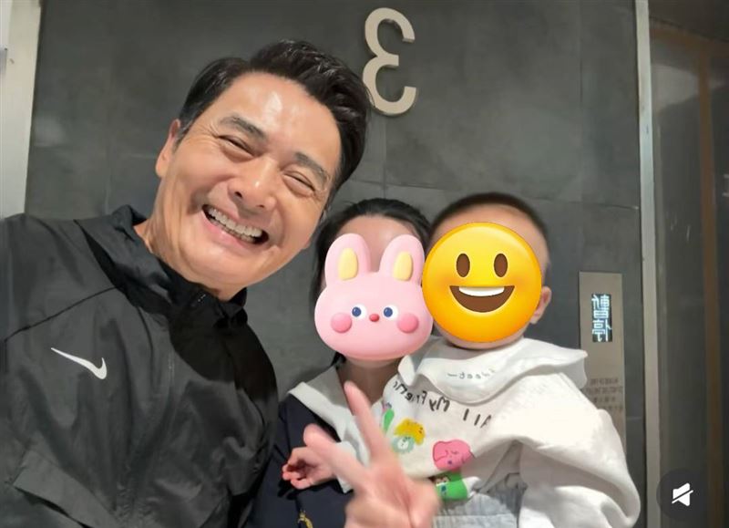 周潤發被網友野生捕獲。（圖／翻攝自小紅書）