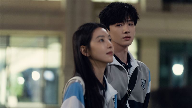 白敬亭學生時期就暗戀章若楠。（圖／中天娛樂台提供）