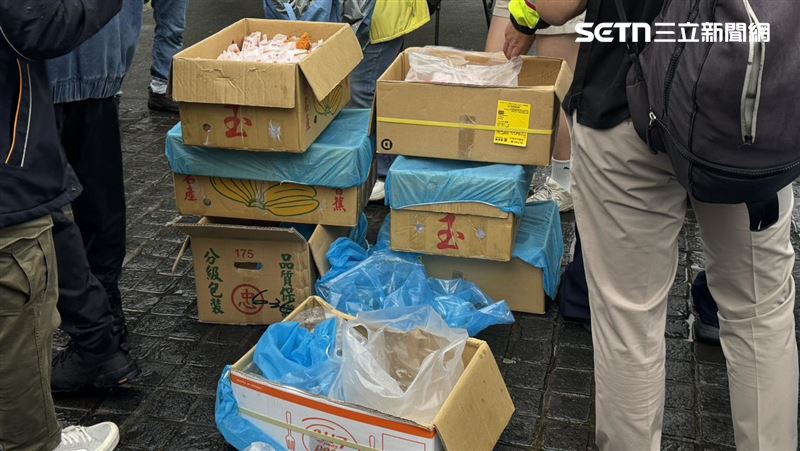 直擊/這次沒放鳥 台大電機學長現身發雞排