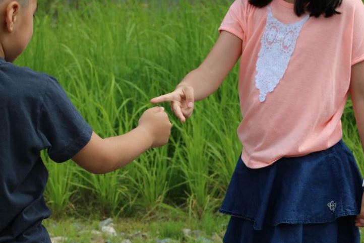 看似簡單的剪刀、石頭、布遊戲，其實背後隱藏著深奧的行為科學理論。（示意圖／翻攝自PIXABAY）