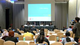 中信金法說／台幣狂升拖累壽險大虧　中信金仍賺爆607億(左至右)中信金副總經理沈佳惠、台灣人壽策略長葉栢宏、總經理高麗月、財務長徐旻傾（圖／三立iNEWS）