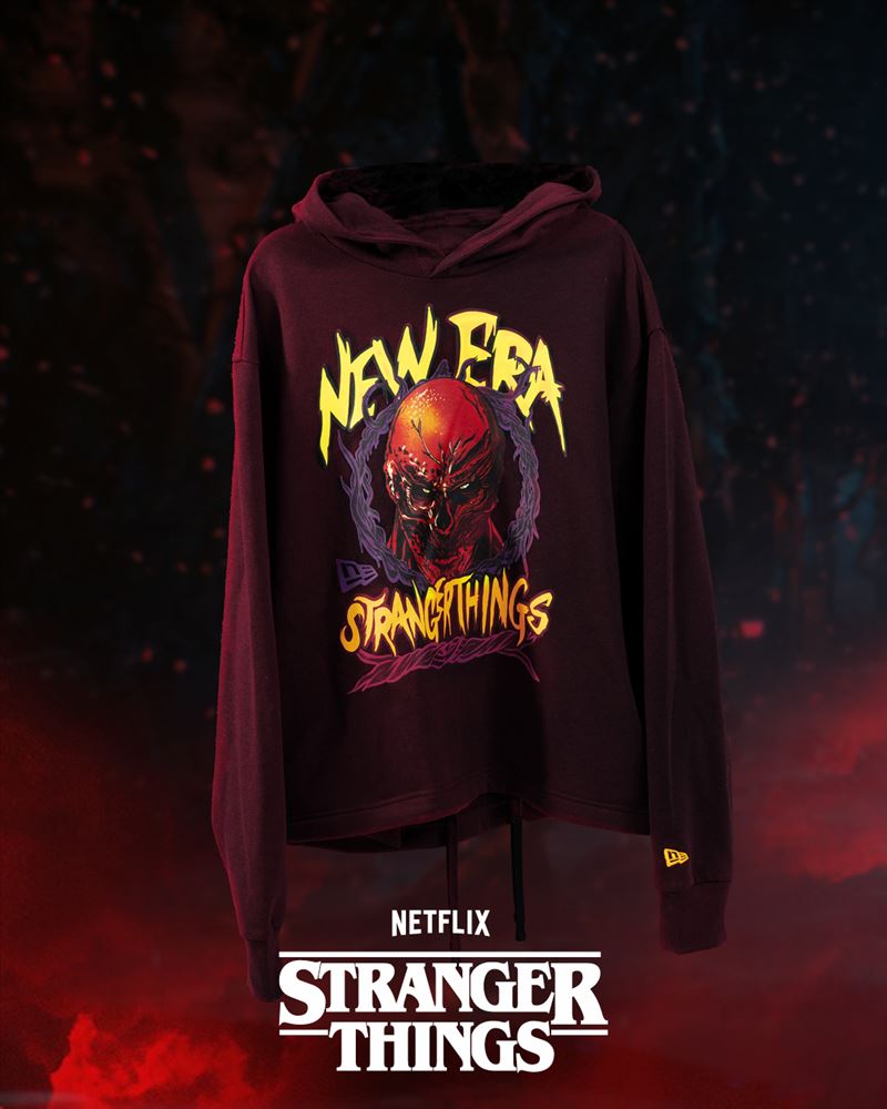 New Era x《怪奇物語Stranger Things》聯名系列服飾完整重現顛倒世界的壓迫氛圍。（圖／品牌業者提供）