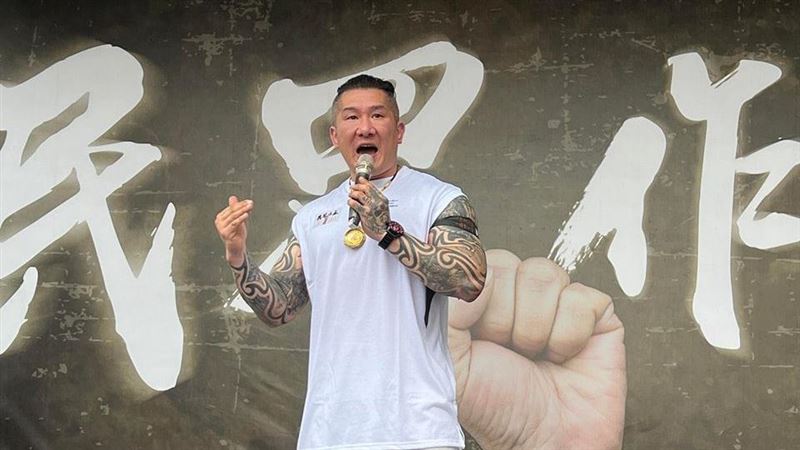 館長連三天直播澄清 抖內收入曝光網看傻