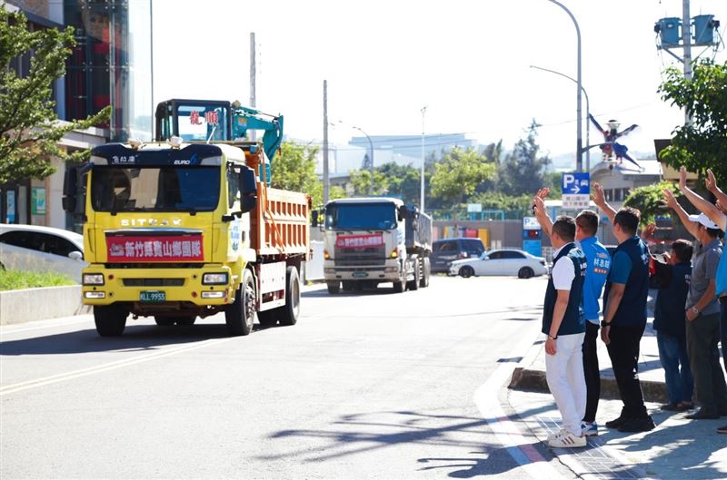 寶山鄉清潔隊分別於10月9日及24日兩度出發前往光復鄉。（圖／寶山鄉公所提供）