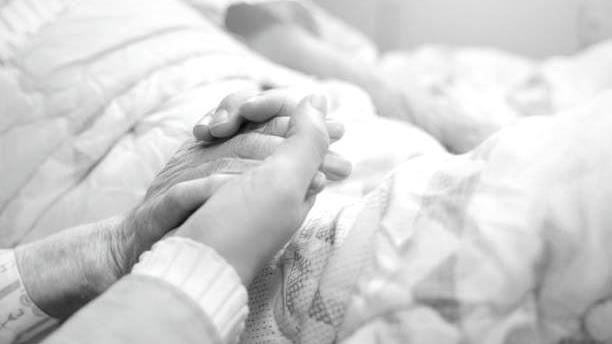 癌末男被羈押疑吞氰化物亡…家屬疑2件事