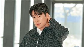 劉書宏9月初公布了自己肋骨骨裂的消息，卻對受傷原因封口不提。