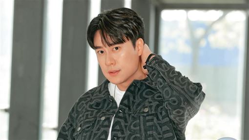 好友口角變動手動腳　劉書宏被他打到骨裂