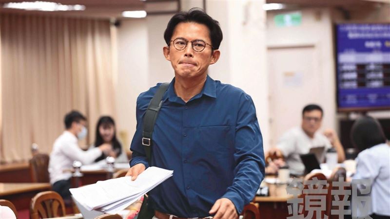 凱思資金回流黃國昌 狗仔2度應訊咬藏鏡人