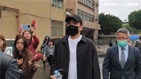 王大陸當庭認罪後離開法院。（圖／記者莊淇鈞攝影）