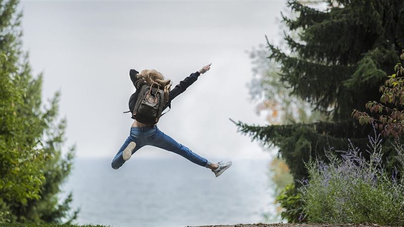 永擎的公開申購吸引超過23萬人參與，中籤率僅0.67%，堪稱千人搶一股，市場熱度爆表。搭配興櫃昨收盤股價395.35元，潛在獲利高達12萬，獲利近45%抽中如同中大獎般雀躍。（示意圖/ PIXABAY）