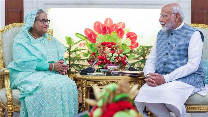 哈希納去年曾與印度總理莫迪會談。她目前逃亡到印度北部大城德里，印度方面也正為她提供全面保護。（圖／翻攝自X平台 @narendramodi）