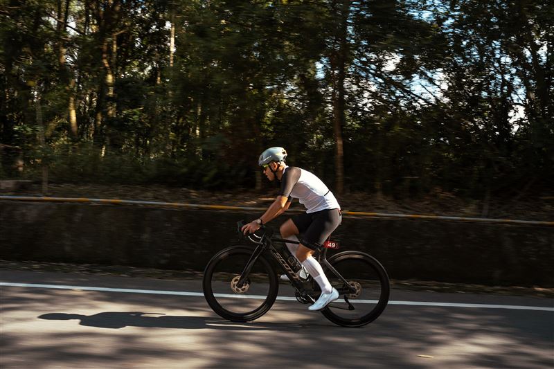 「草屯囝仔」阿倉勇於突破自我！成為演藝圈第一人！亞洲唯一國際認證極限鐵人賽事「Formosa Xtreme Triathlon」！（圖／無海娛樂提供）