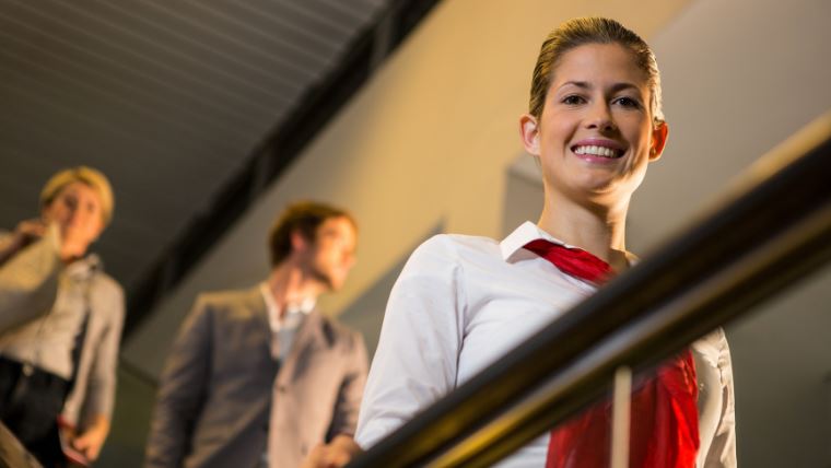 公開空姐的「高空保養策略」！這幾樣小物是她們永不離身的武器