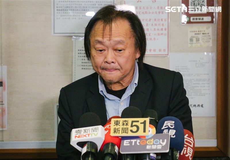 共軍軍艦現「從從容容游刃有餘」人體排字，王世堅表示，這是台灣與中國難得的共識。（圖／記者楊士誼攝影）