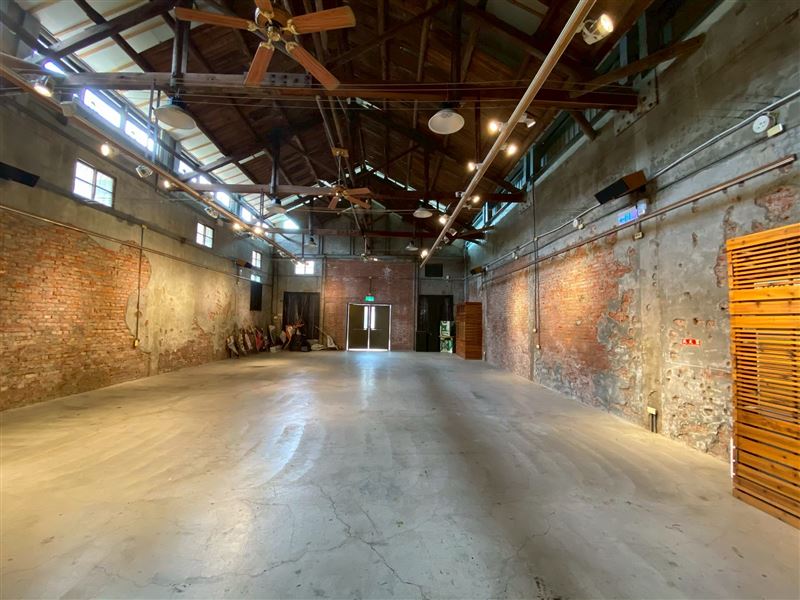 奈良美智巡展「跟著朦朧潮濕的一天回嘉」展覽地點新港文化館25倉庫