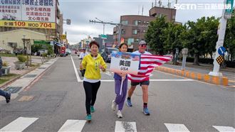 癱瘓→極限鐵人　她陪生命鬥士Brad抵終點