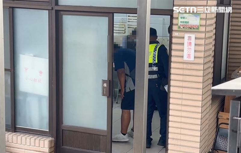 肇事的物流車司機梁男見到古女家屬後兩度鞠躬致歉。（圖／翻攝畫面）