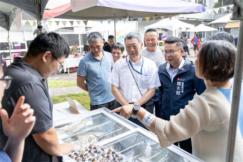 「光合菌培養訓練班」舉辦聯合成果發表暨回顧分享會，這場盛會不僅是專業交流的平台，更是匯聚數百名農漁友，一同見證多年來「農漁共好」理念。（圖／翻攝畫面）