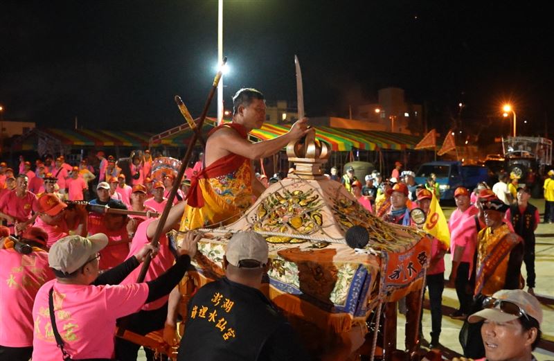 （嵵裡水仙宮水仙大帝熱鬧蒞臨五德威靈宮／寶島神很大提供）