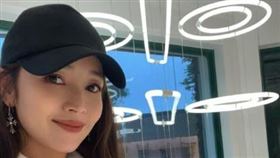 侯佩岑曬出最新自拍照。（圖／翻攝自微博）