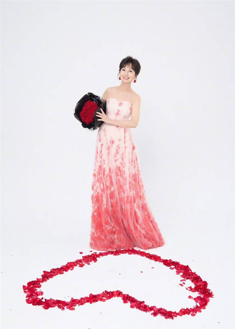 趙雅芝臉蛋幾乎沒有任何瑕疵。（圖／翻攝自趙雅芝微博）