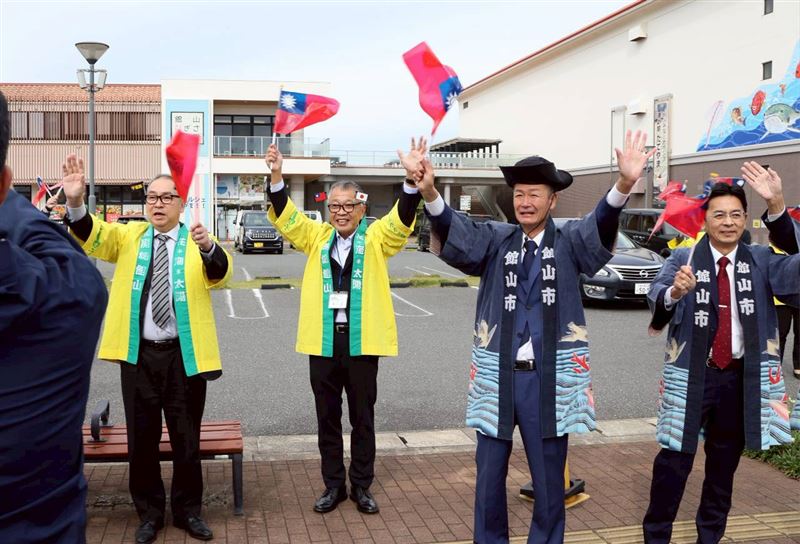 蘇澳鎮姊妹鎮、日本千葉縣館山市長森正一 (右二戴帽者)。（圖／翻攝自蘇澳鎮公所臉書）