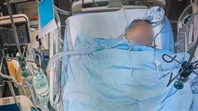 大陸一名60歲歲男子為救一名被攻擊的少女，遭兇嫌連捅5刀。（圖／翻攝自極目新聞）