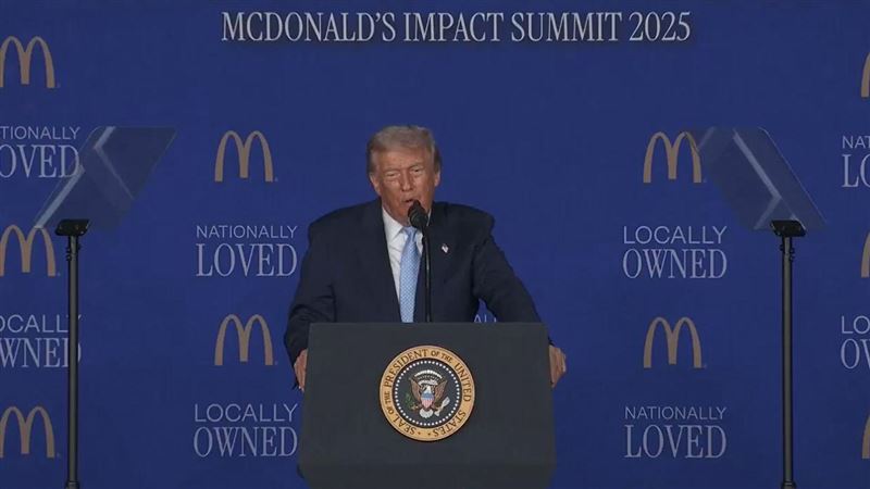 川普於美東時間17日出席麥當勞影響力峰會。（圖／翻攝畫面）