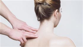肩膀,肩膀痛,痠痛。（示意圖／PIXABAY）