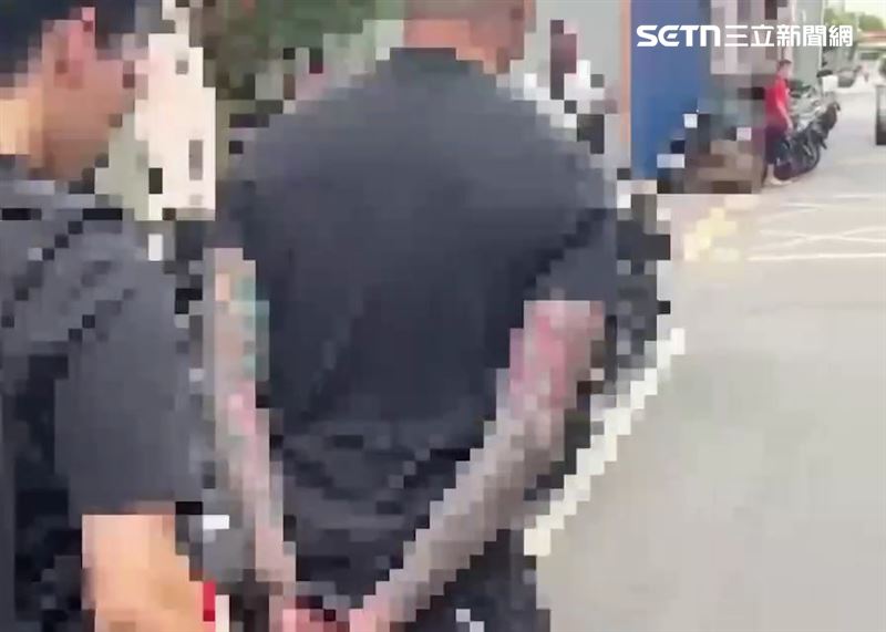 天道盟美鷹會幹部李哲瑋凌虐自家洗車行員工遭逮。（圖／翻攝畫面）