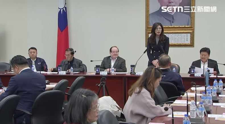 為鄭黃會提前中常會！鄭麗文認必須藍白合