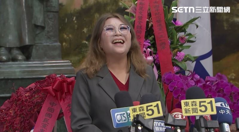 馬英九沒用？何鷹鷺笑：開玩笑但也是事實