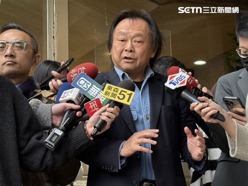民進黨立委王世堅出席中常會前受訪（圖／記者劉秀敏攝影）