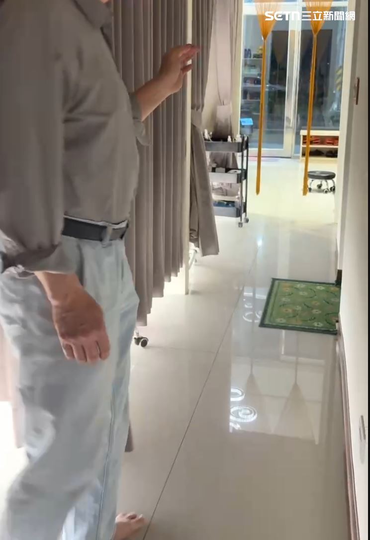 王男離開前說「別家店可以，我以為你們也可以」，讓業者決定PO網。（圖／業者提供）