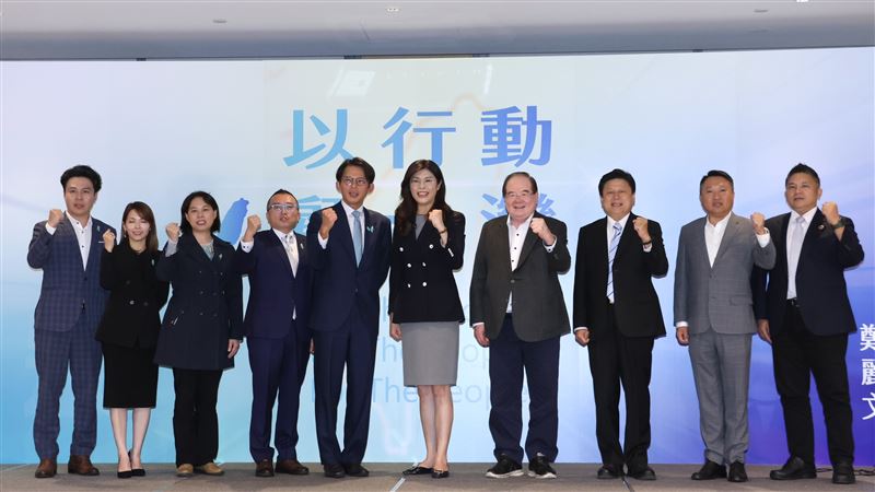 「鄭黃會」在新莊登場，警方編排14警力到場維護秩序。（圖／記者者鄭孟晃攝影）