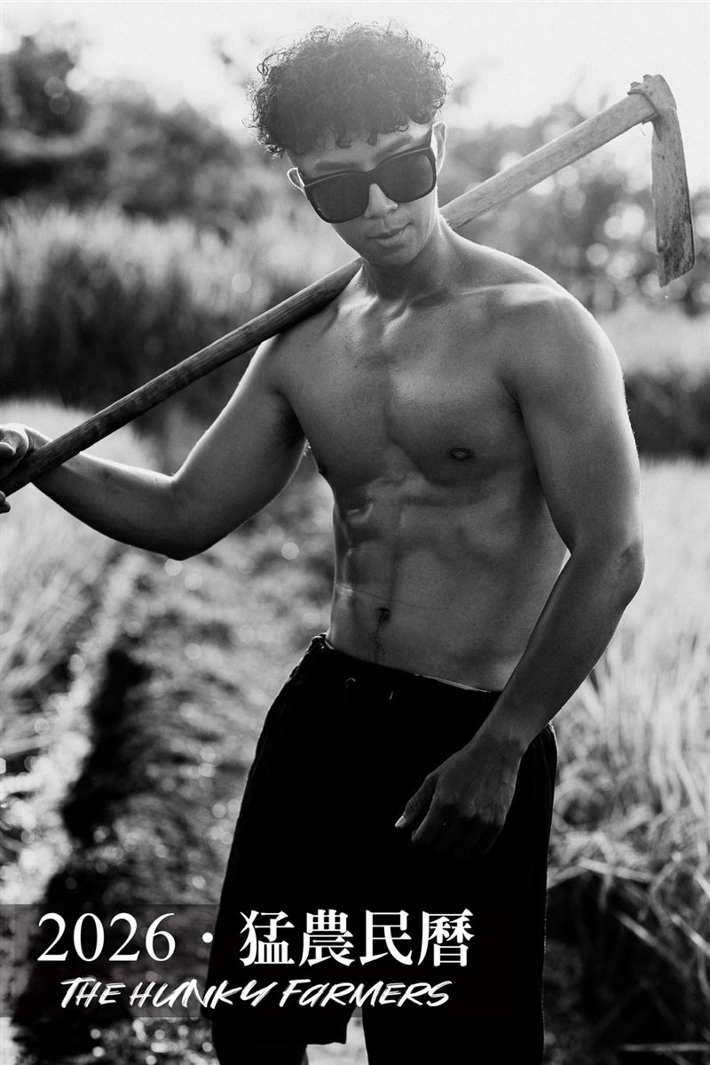 吳佩儒分享，因為「猛農民曆」的關係，許多人對農業的刻板印象被打破。大家開始看到農民不只是辛苦工作的形象，也有活力、幽默與個性。她認為，能用創意改變社會對農業的看法，是她最大的成就與動力。（圖／有朝一日．西螺小農授權提供）